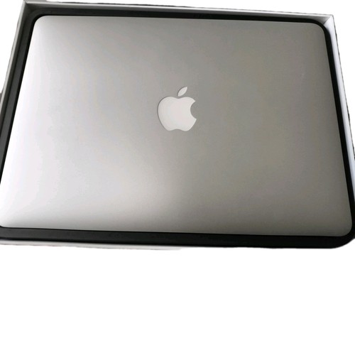 Apple macbook pro 3 - macbook, pro,